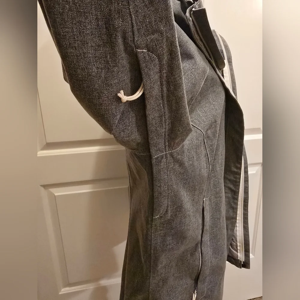 The North Face HyVent 2.5L Waterproof Gray Hooded Jacket XL - Picture 6 of 15